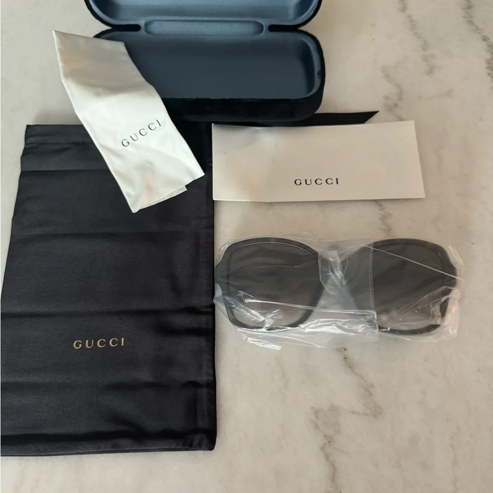 New Gucci Sunglasses - Picture 7 of 15